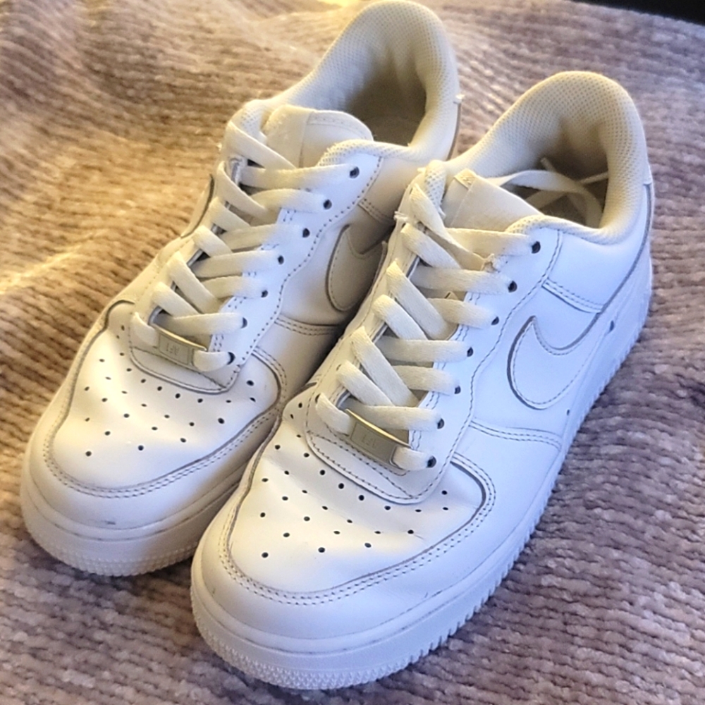Nike Air Force 1 '07 Shoes Women, Size 7.5